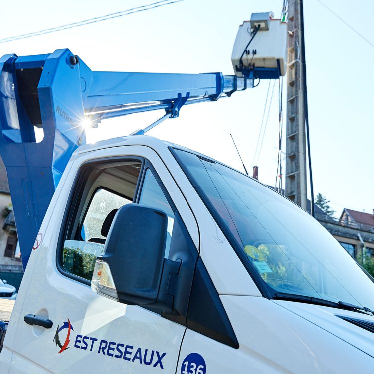 Est-reseaux-pylones-et-poteaux-de-grande-hauteur-carre-6